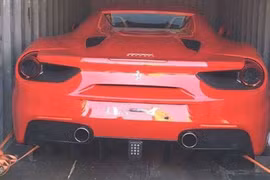 Siêu xe Ferrari 488 Spider cập bến Việt Nam đầu năm 2017