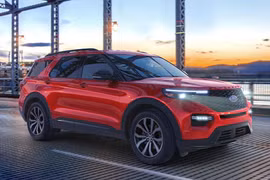 Ford Explorer 2021 chưa bán tại Việt Nam, bản facelift đã lộ diện