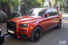 Chạm mặt Rolls-Royce Cullinan màu độc, hơn 30 tỷ ở Sài Gòn