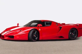 Siêu xe Ferrari FXX có chữ ký Michael Schumacher “lên sàn”