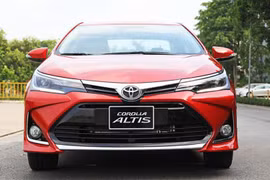 Toyota Corolla Altis bất ngờ giảm tới 80 triệu đồng tại đại lý