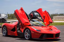Siêu xe Ferrari LaFerrari dùng chán bán chỉ hơn 72 tỷ 