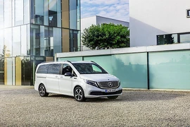 Xe điện Mercedes-Benz V-Class EQV mới lăn bánh 405km/lần xạc