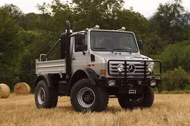 “Kẻ hủy diệt” bán xe tải khủng Mercedes Unimog giá 7,8 tỷ