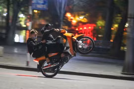 Đua xe trái phép có thể bị phạt tới 25 triệu đồng?