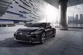 Lexus LS 500 2021 "chốt giá" từ 10 tỷ đồng tại Đông Nam Á