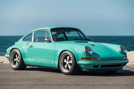 Siêu xe Porsche 911 “Malibu” 1991 phục chế hơn 20 tỷ đồng