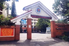 Kỷ luật cô giáo đánh học sinh lớp 2 bầm tím mông