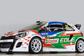 Xem xế nhỏ Kia Rio lên đời chuẩn bị cho giải đua Rallycross