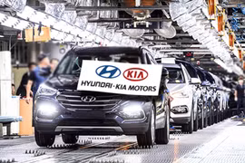 Khách hàng mua xe Hyundai và Kia bức xúc vì phải chờ 30 tháng