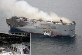 Bên trong tàu chở gần 3.800 ôtô cháy trên biển