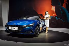 Hyundai Elantra 2021 từ 374 triệu đồng, "sát vách" Việt Nam