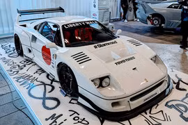 Ferrari F40 độ thân rộng được ra mắt tại triển lãm Tokyo Auto Salon 2023