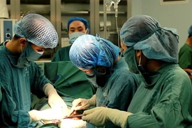 Đau bụng dữ dội sản phụ mang thai 36 tuần bị vỡ tử cung