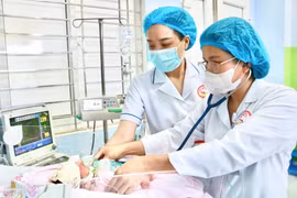 Hành trình ươm mầm sống cho trẻ sinh non suy hô hấp, tuần hoàn