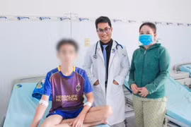 Chủ quan với sốt, bé trai 15 tuổi suýt tử vong vì sốc nhiễm trùng huyết 