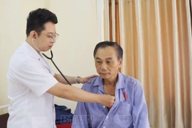 Tưởng cúm thông thường, không ngờ nguy kịch do viêm phổi nặng