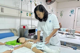 Cứu bé gái 3 tuổi bị đa chấn thương nghiêm trọng do xe cán qua người