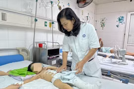 Cứu bé gái 3 tuổi bị đa chấn thương nghiêm trọng do xe cán qua người