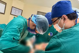 Tinh hoàn ẩn trong ổ bụng... 31 năm, chuyên gia cảnh báo