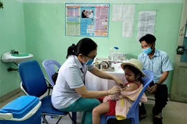 Đẩy mạnh tiêm sởi tại TP HCM