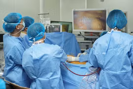 Chia sẻ công nghệ 3D mổ xâm lấn tối thiểu cho người mắc bệnh tim nặng