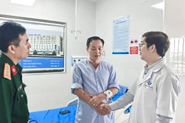 Hội chẩn tức thì cứu quân nhân bị ong vò vẽ đốt 31 mũi nguy kịch