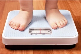 Vì sao trẻ ăn nhiều, ngủ nhiều nhưng không tăng cân?