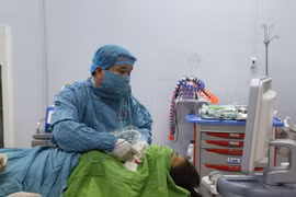  2 kỹ thuật chuyên sâu điều trị cho người mắc u tuyến giáp và u vú