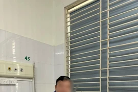 Hay ăn đồ tái sống, người đàn ông mắc sán dây 10m