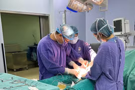 Người đàn ông bị tinh hoàn ẩn gây ung thư