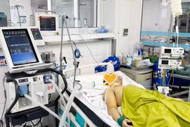  Sốc nhiệt trong mùa hè: Bác sĩ chỉ dấu hiệu và cách xử trí ban đầu