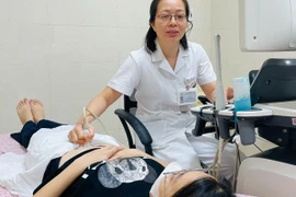 Làm đủ xét nghiệm sản phụ vẫn hôn mê do tiểu đường thai kỳ nặng 