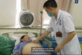 Sử dụng lại đơn thuốc cũ, bệnh nhân 50 tuổi bị suy tuyến thượng thận