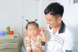 Bé gái 11 tháng tuổi nguy kịch vì sốc mất nước từ đường tiêu hóa