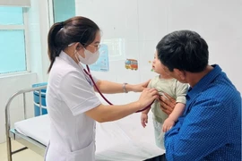 Khò khè tái diễn ở trẻ em: Thận trọng với dị ứng đạm sữa bò