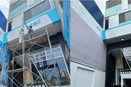 Biển hiệu “LuxCell International Clinic” tại địa chỉ số 186 – 186A Cách Mạng Tháng Tám, Phường 10 trên địa bàn Quận 3 đã tháo gỡ