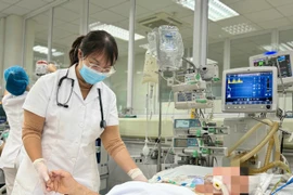 Sốc nhiễm khuẩn, suy đa tạng do tự điều trị gout tại nhà