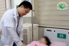 Giữ thai thành công cho sản phụ mang song thai IVF nhiều lần dọa sinh non