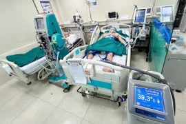 Hạ thân nhiệt chỉ huy cứu sống người đàn ông hôn mê do ngã thang 3m