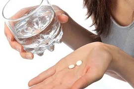 Mua thuốc phá thai trên mạng, phụ nữ mang thai 6 tháng sinh con