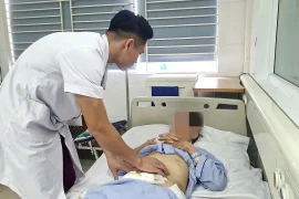 Suýt mất mạng vì thoát vị bẹn nghẹt: Cách gì phát hiện sớm?