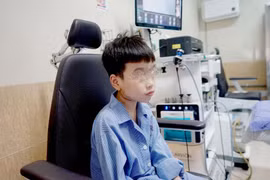 Tưởng hạch viêm nào ngờ u khoang bên họng xâm lấn nền sọ