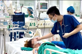 Người phụ nữ nguy kịch vì mò đốt ở vị trí "nhậy cảm"