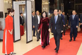 Chủ tịch nước Võ Văn Thưởng đến dự và động viên, chỉ đạo đội ngũ y bác sĩ nhân dịp 69 năm Ngày Thầy thuốc Việt Nam.