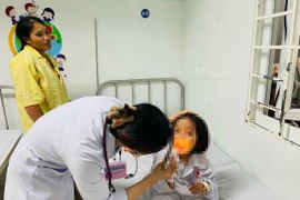 Liên tiếp 3 trẻ em nhập viện do ngộ độc chất tẩy rửa: Cách phòng tránh