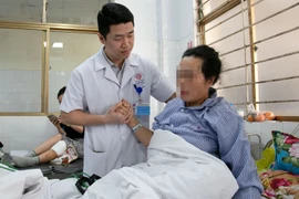 3 phẫu thuật trong 1 cuộc mổ cứu bệnh nhân gãy nhiều xương phức tạp 