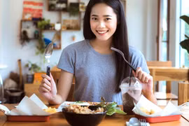 Cơ thể khỏe mạnh nếu không có các dấu hiệu này khi ăn sáng