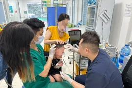 Bé trai 8 tuổi lên cơn dại vì bị chó cắn chỉ tiêm phòng uốn ván