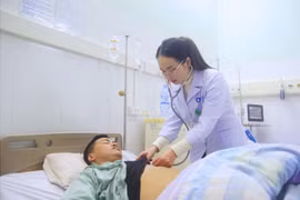 Sốt xuất huyết gia tăng, dấu hiệu cần nhập viện gấp